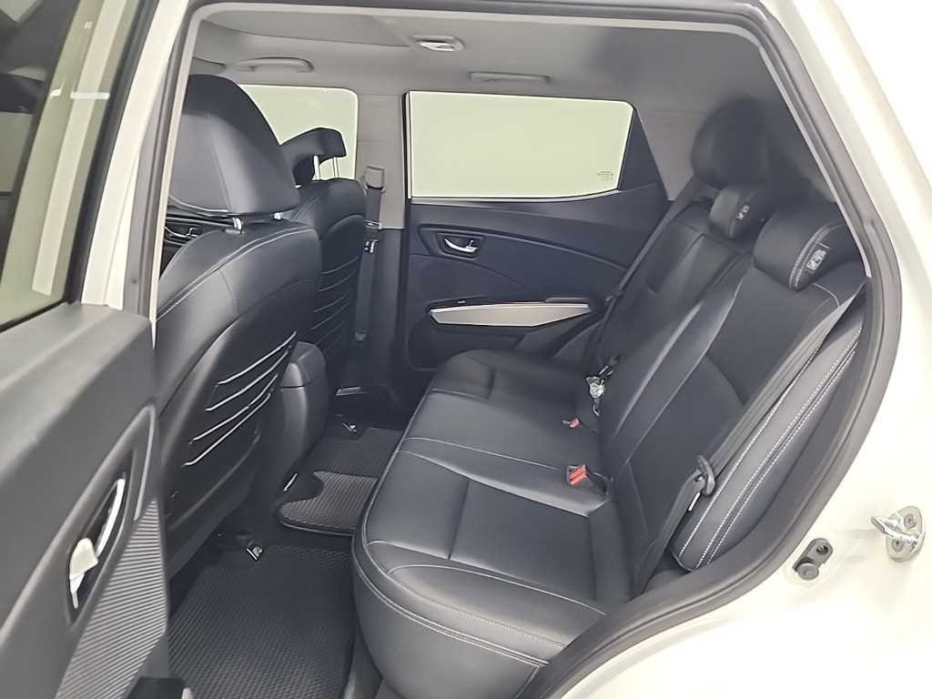 KG모빌리티(쌍용) 티볼리 디젤 4WD 1.6 VX 이미지 12