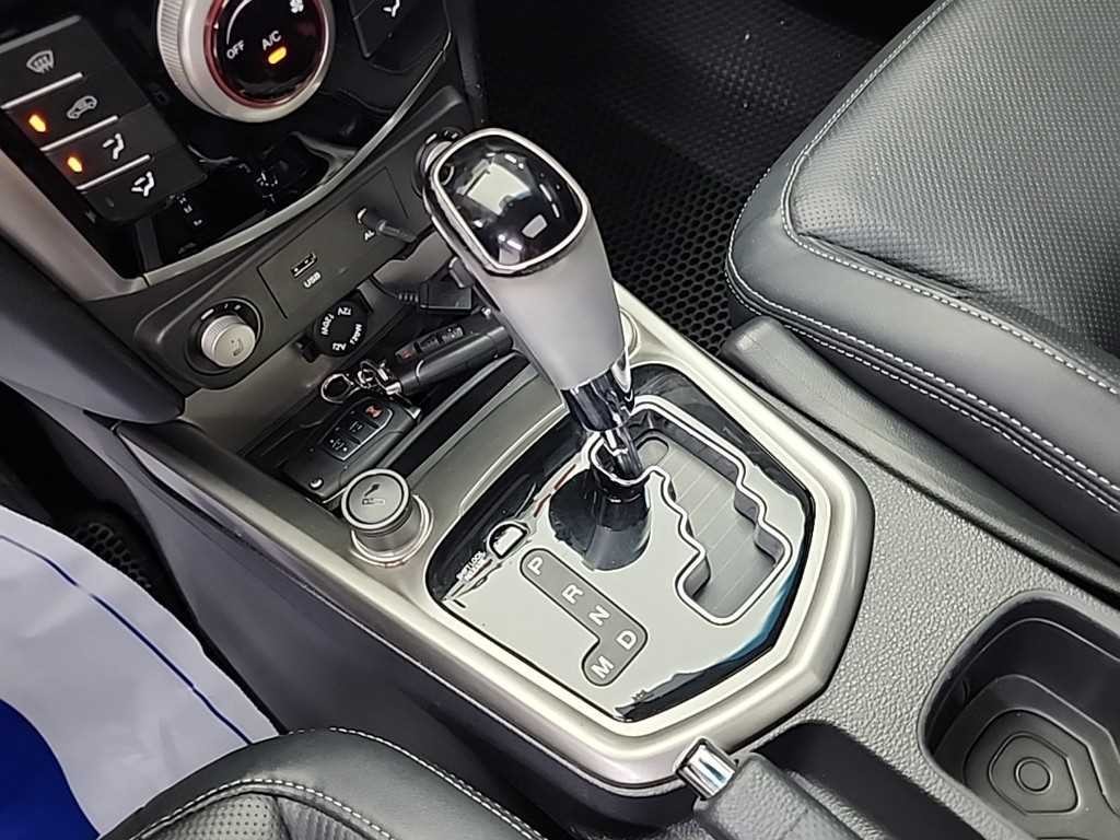 KG모빌리티(쌍용) 티볼리 디젤 4WD 1.6 VX 이미지 8