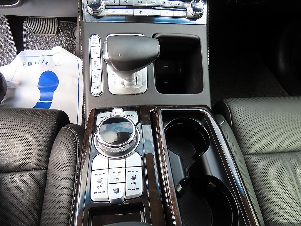 제네시스 G90 3.3 T AWD 프리미엄 럭셔리 이미지 11