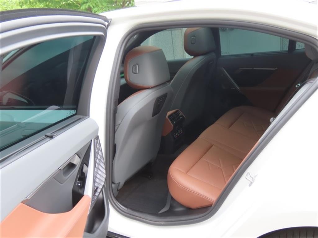 BMW 5시리즈 5시리즈 (G60) 530i xDrive M 스포츠 프로 스페셜 에디션 이미지 14