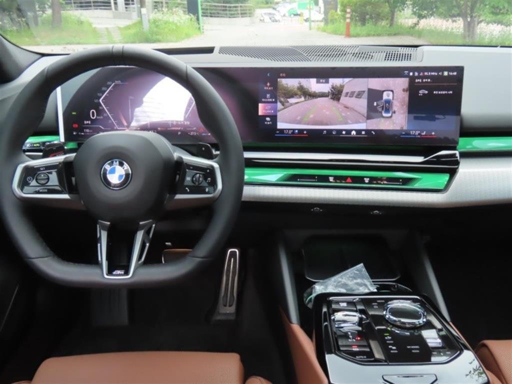BMW 5시리즈 5시리즈 (G60) 530i xDrive M 스포츠 프로 스페셜 에디션 이미지 16
