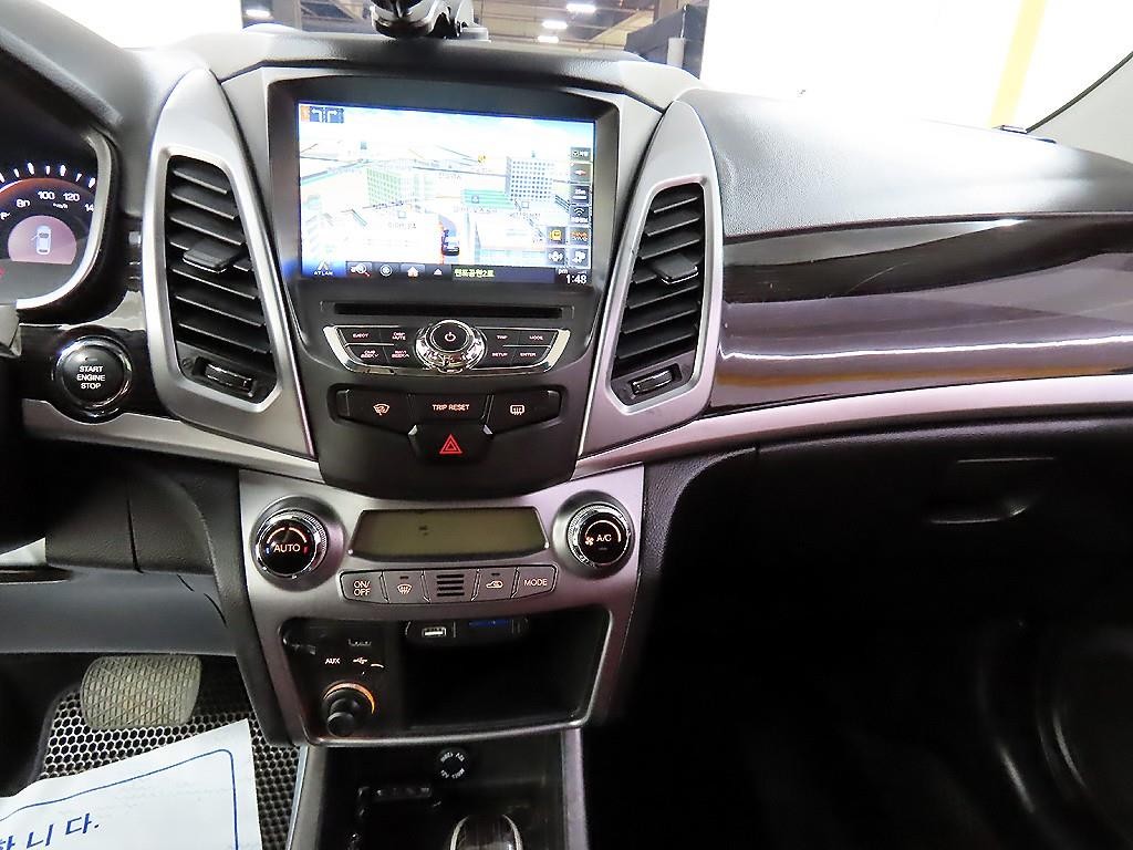 KG모빌리티(쌍용) 코란도 뉴코란도C 4WD 2.0 CVX 최고급형 이미지 14