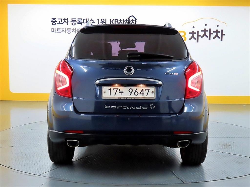 KG모빌리티(쌍용) 코란도 뉴코란도C 4WD 2.0 CVX 최고급형 이미지 3