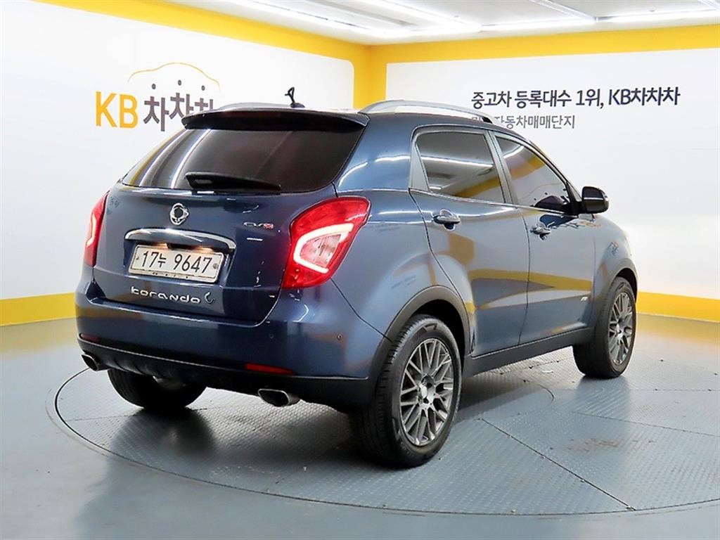 KG모빌리티(쌍용) 코란도 뉴코란도C 4WD 2.0 CVX 최고급형 이미지 4