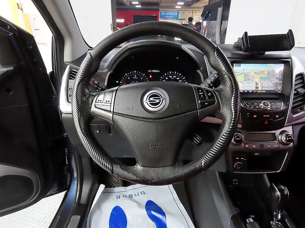KG모빌리티(쌍용) 코란도 뉴코란도C 4WD 2.0 CVX 최고급형 이미지 9