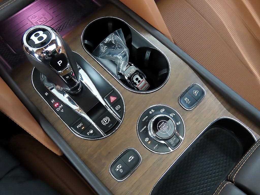 벤틀리 벤테이가 4.0 V8 이미지 10