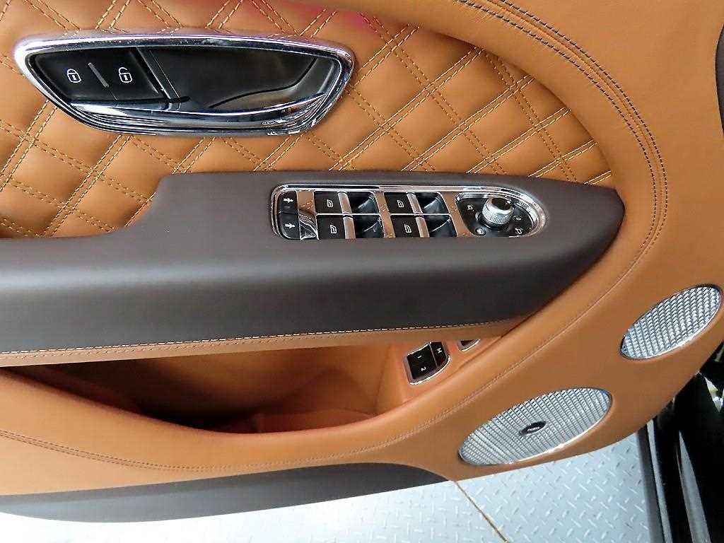 벤틀리 벤테이가 4.0 V8 이미지 11