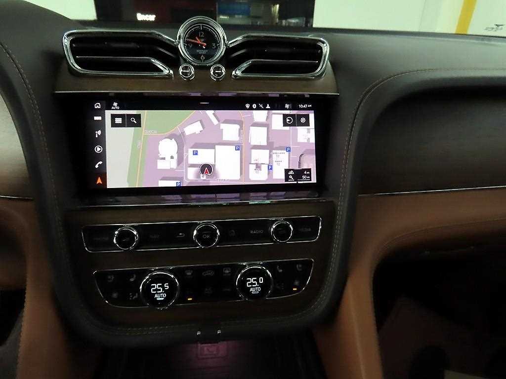 벤틀리 벤테이가 4.0 V8 이미지 14