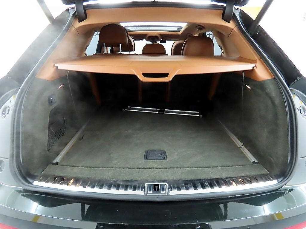벤틀리 벤테이가 4.0 V8 이미지 18