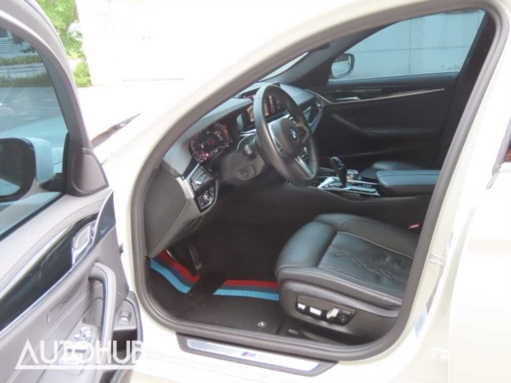 BMW 5시리즈 5시리즈 (G30) 523d M 스포츠 이미지 13