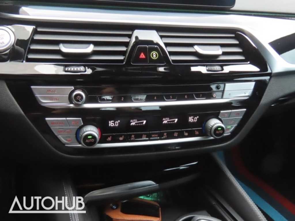BMW 5시리즈 5시리즈 (G30) 523d M 스포츠 이미지 7