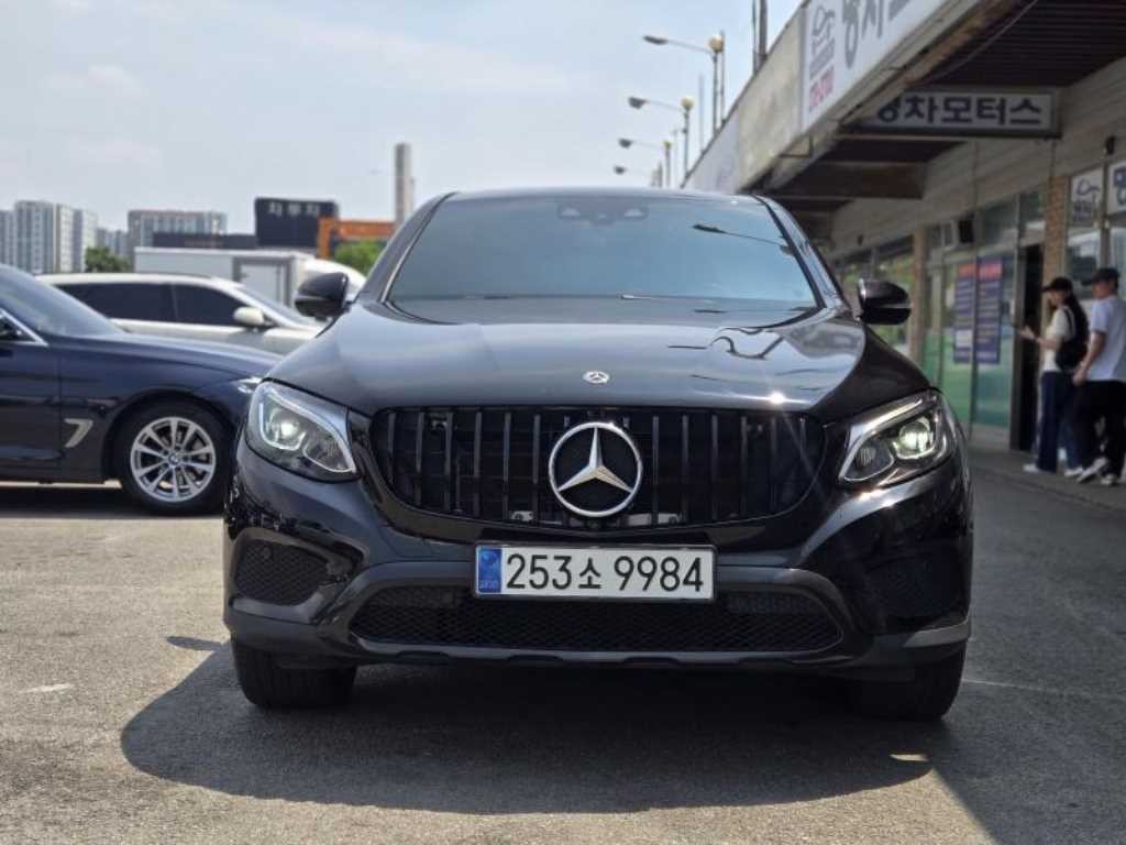 벤츠 GLC 클래스 GLC클래스 X253 GLC 300 4MATIC 쿠페 이미지 1