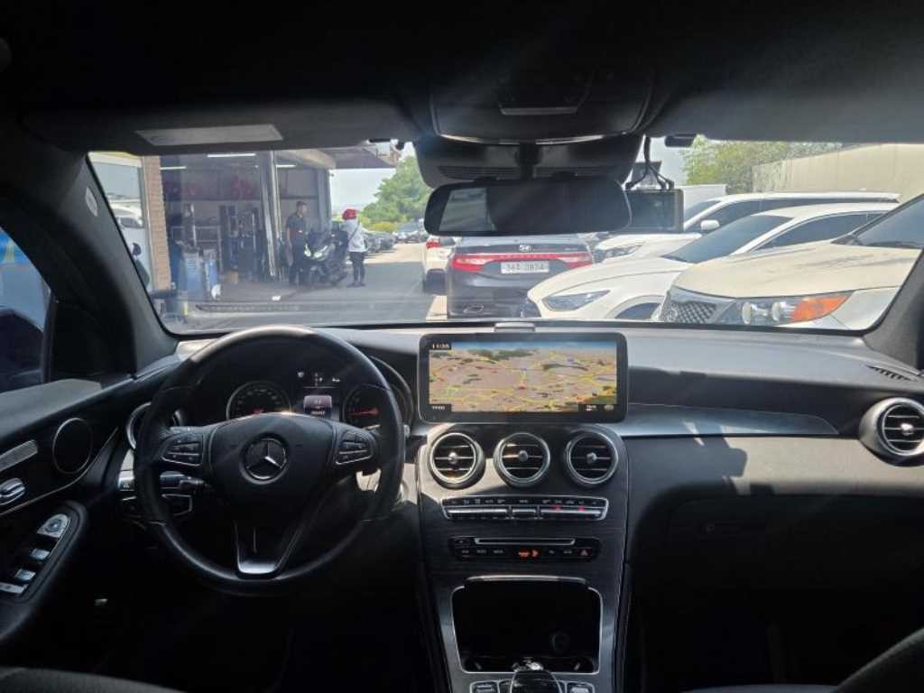 벤츠 GLC 클래스 GLC클래스 X253 GLC 300 4MATIC 쿠페 이미지 10