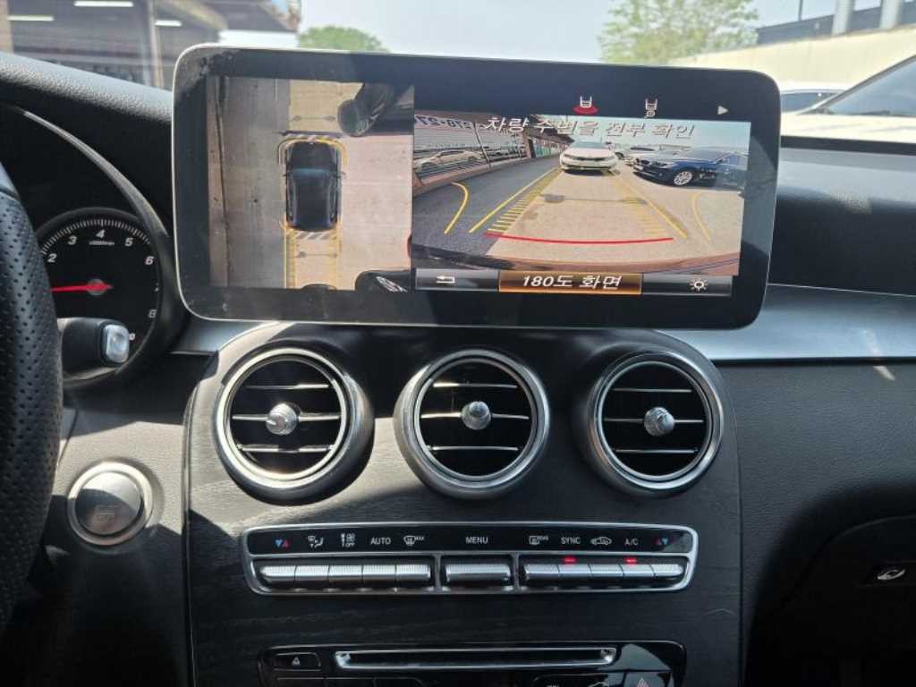 벤츠 GLC 클래스 GLC클래스 X253 GLC 300 4MATIC 쿠페 이미지 12