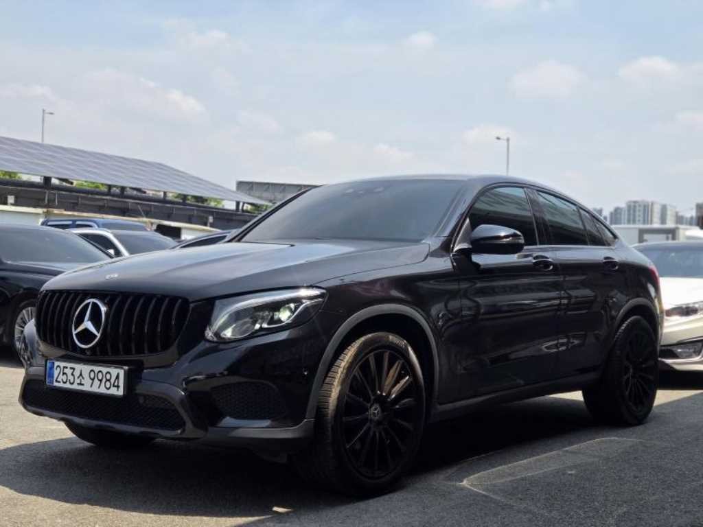 벤츠 GLC 클래스 GLC클래스 X253 GLC 300 4MATIC 쿠페 이미지 2