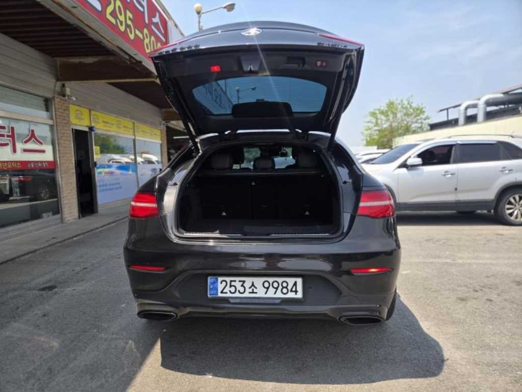 벤츠 GLC 클래스 GLC클래스 X253 GLC 300 4MATIC 쿠페 이미지 4