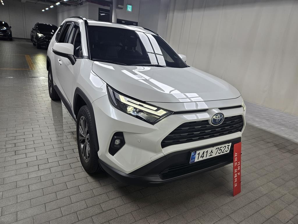 토요타 라브4 RAV4(5세대) 2.5 2WD 하이브리드 XLE 이미지 1