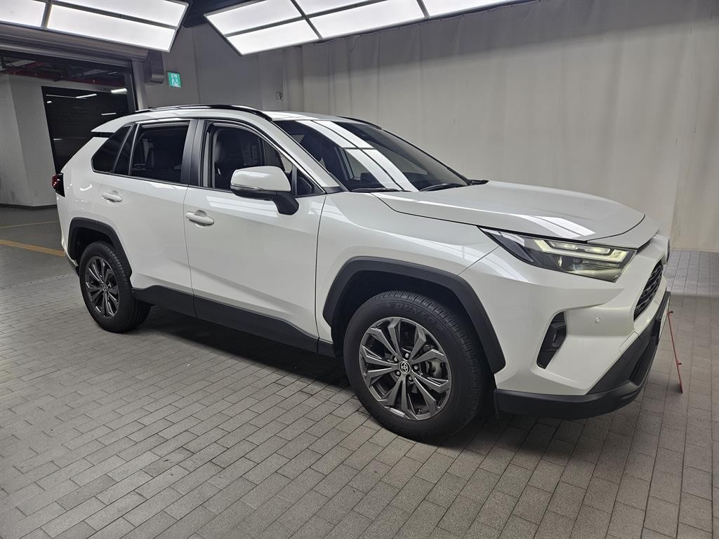 토요타 라브4 RAV4(5세대) 2.5 2WD 하이브리드 XLE 이미지 2