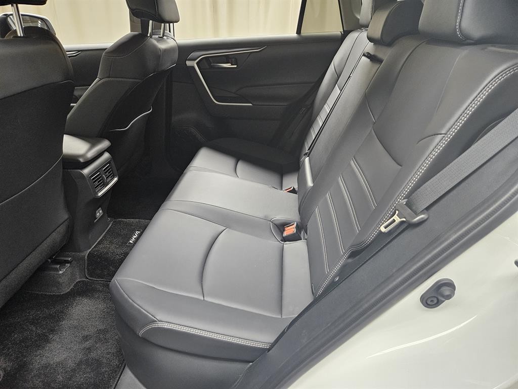토요타 라브4 RAV4(5세대) 2.5 2WD 하이브리드 XLE 이미지 7