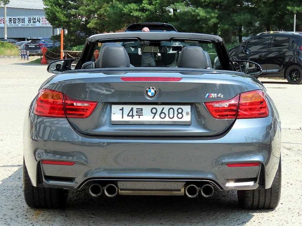 BMW 4시리즈 M4 (F82) 컨버터블 이미지 4