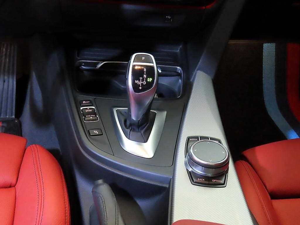 BMW 3시리즈 3시리즈 (F30) 330i M 스포츠 쉐도우 이미지 12