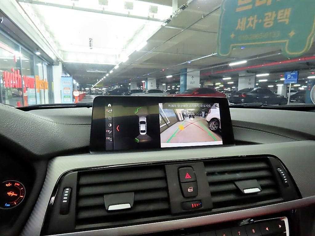 BMW 3시리즈 3시리즈 (F30) 330i M 스포츠 쉐도우 이미지 14