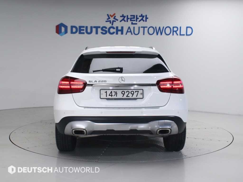 벤츠 GLA 클래스 GLA클래스 X156 GLA220 프리미엄 이미지 4
