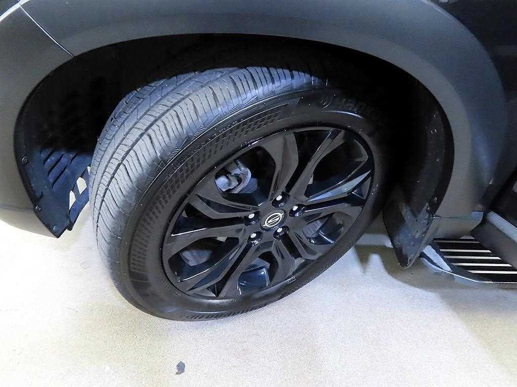 KG모빌리티(쌍용) 렉스턴 올 뉴 렉스턴 (Y450) 디젤 2.2 4WD 더 블랙 이미지 20