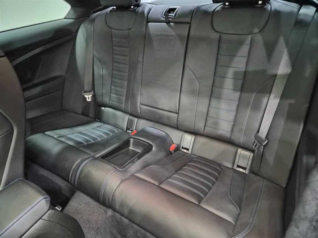 BMW 2시리즈 2시리즈 (G42) M240i xDrive 쿠페 이미지 5