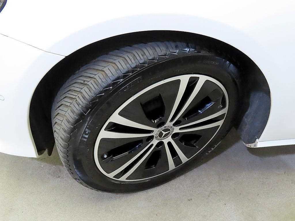 벤츠 E 클래스 E-클래스 W213 E300 아방가르드 이미지 20