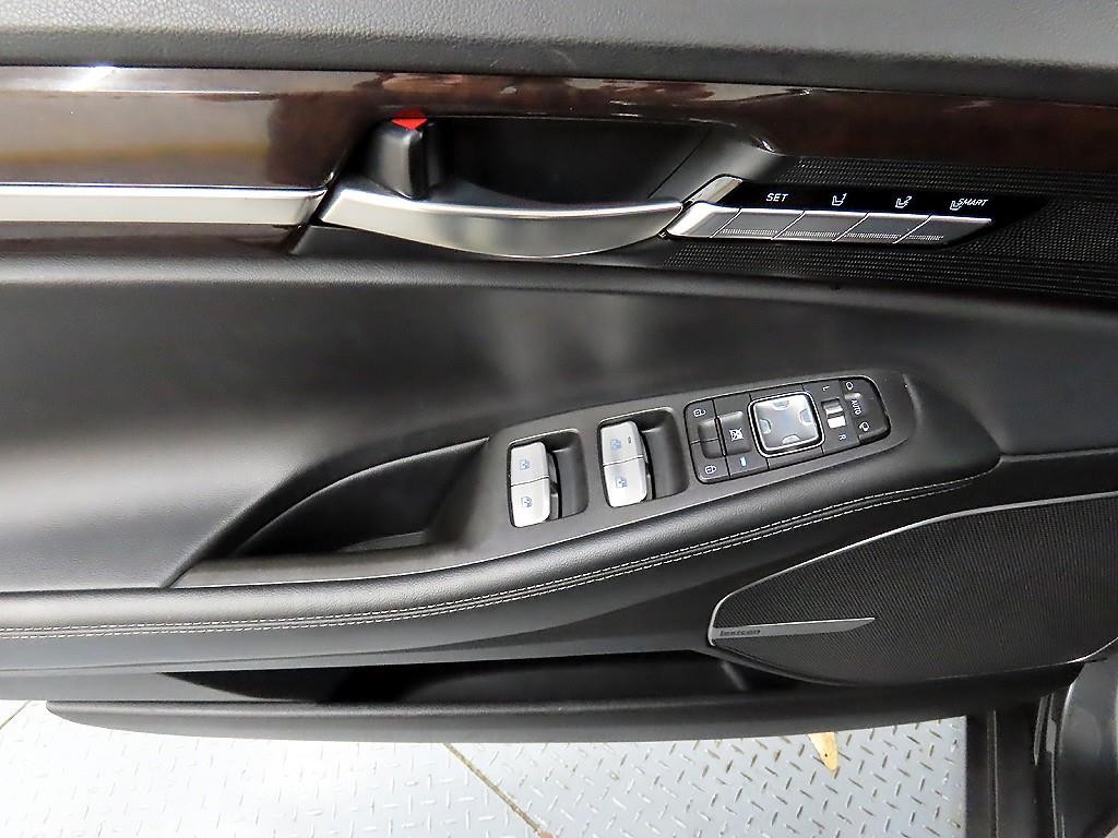 제네시스 EQ900 3.8 GDI AWD 프리미엄 럭셔리 이미지 11