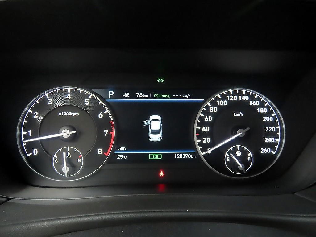제네시스 EQ900 3.8 GDI AWD 프리미엄 럭셔리 이미지 8