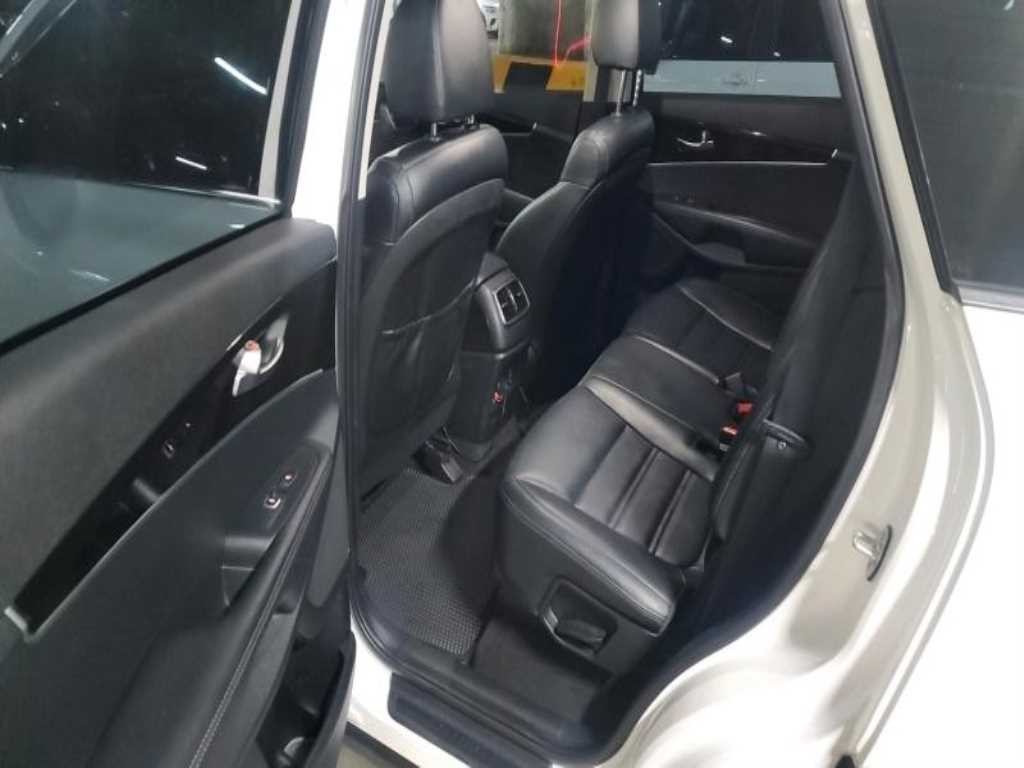 기아 쏘렌토 더 뉴 쏘렌토 디젤 2.2 4WD 넘버원 에디션 이미지 7