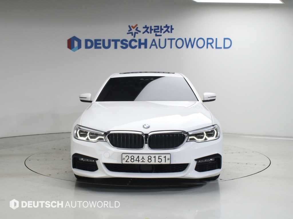 BMW 5시리즈 5시리즈 (G30) 520d M 스포츠 플러스 이미지 3