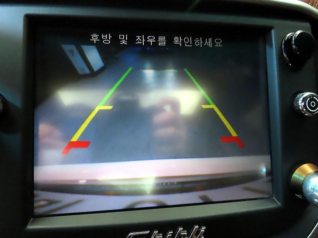 마세라티 기블리 3.0 이미지 14