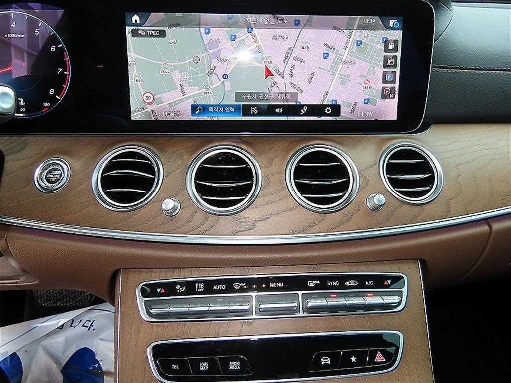 벤츠 E 클래스 E-클래스 W213 E250 익스클루시브 이미지 14