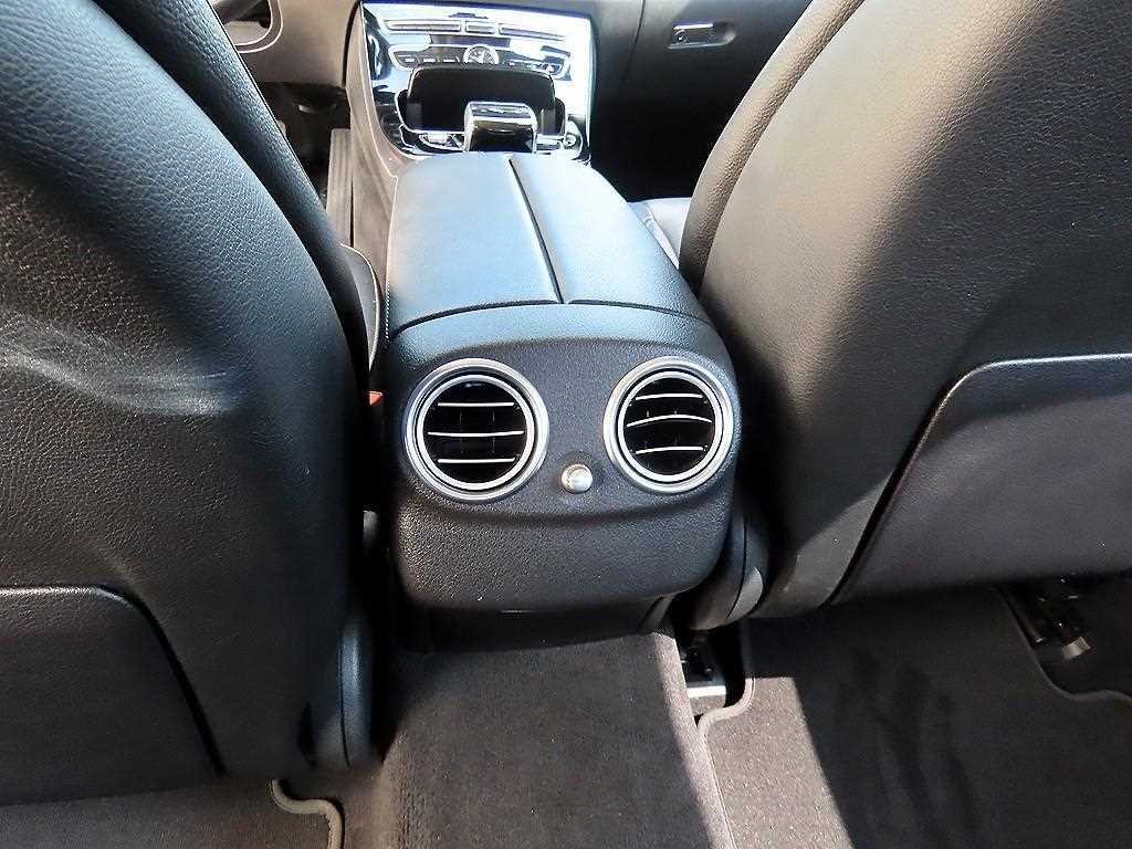 벤츠 E 클래스 E-클래스 W213 E220d 아방가르드 이미지 16