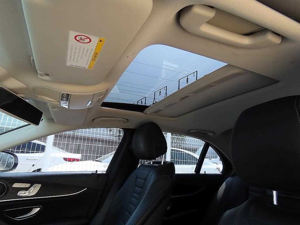 벤츠 E 클래스 E-클래스 W213 E220d 아방가르드 이미지 17