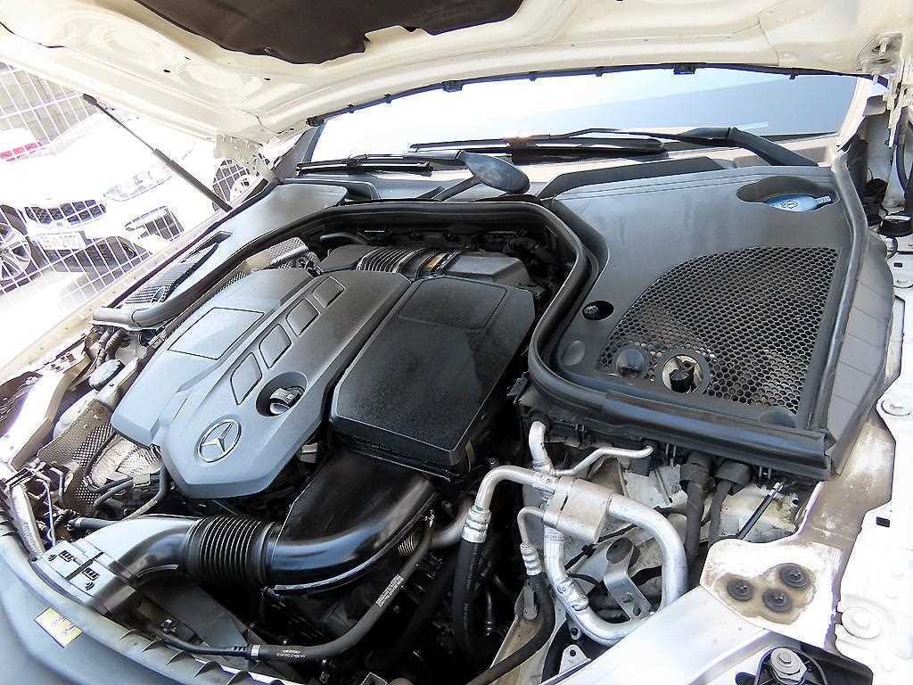 벤츠 E 클래스 E-클래스 W213 E220d 아방가르드 이미지 20