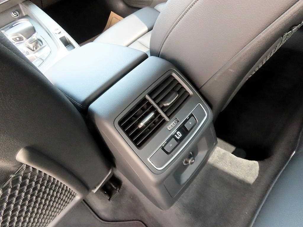 아우디 A4 A4 (B9) 35 TDI 프리미엄 이미지 16