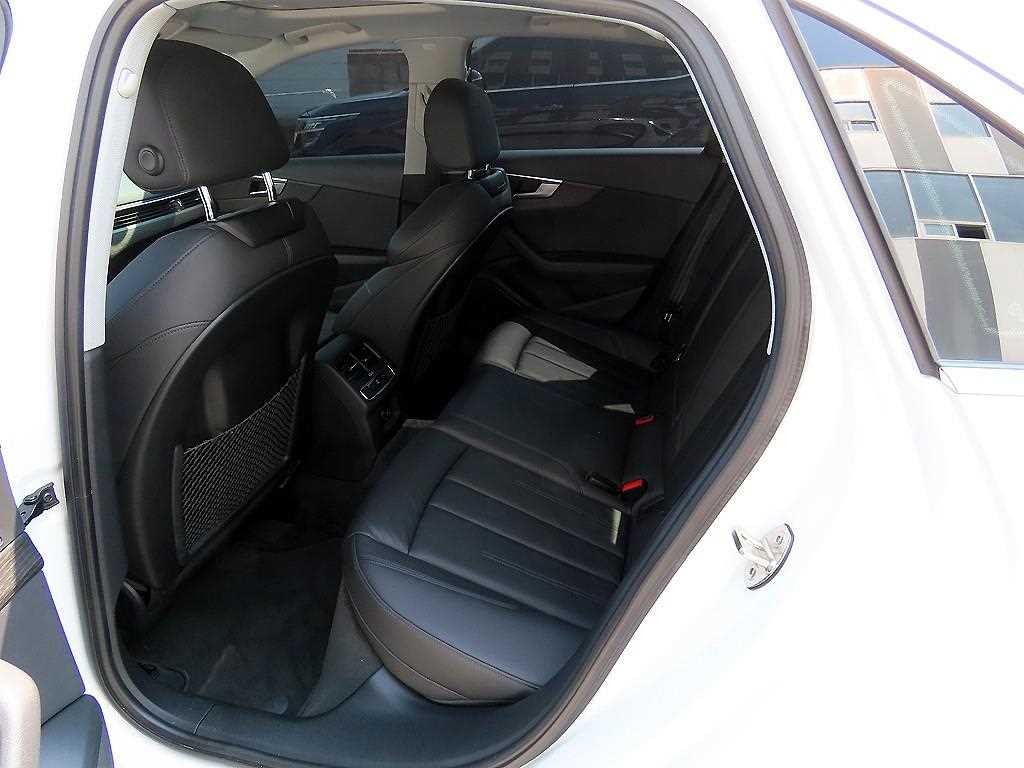 아우디 A4 A4 (B9) 35 TDI 프리미엄 이미지 6