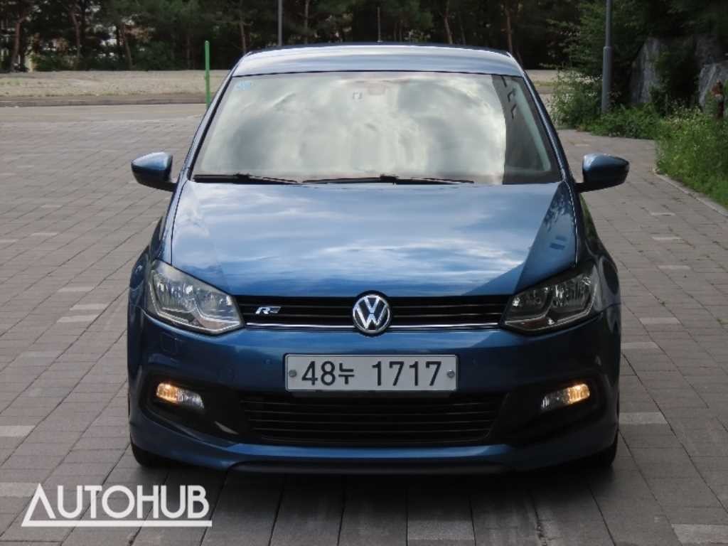 폭스바겐 폴로 1.4 TDI 블루모션 R-LINE 이미지 1