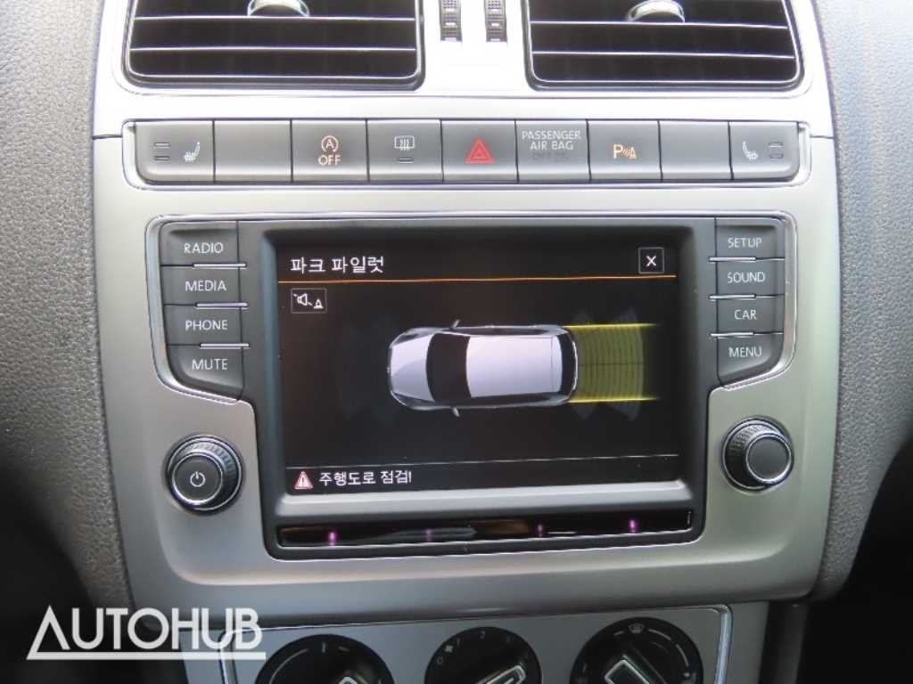 폭스바겐 폴로 1.4 TDI 블루모션 R-LINE 이미지 10