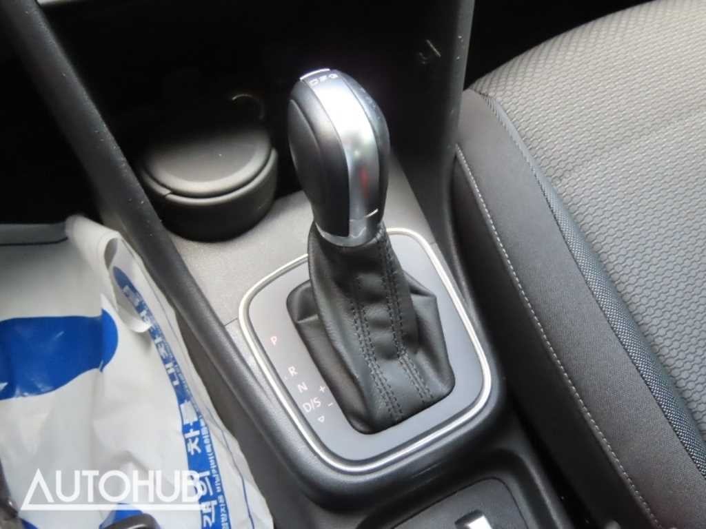 폭스바겐 폴로 1.4 TDI 블루모션 R-LINE 이미지 7