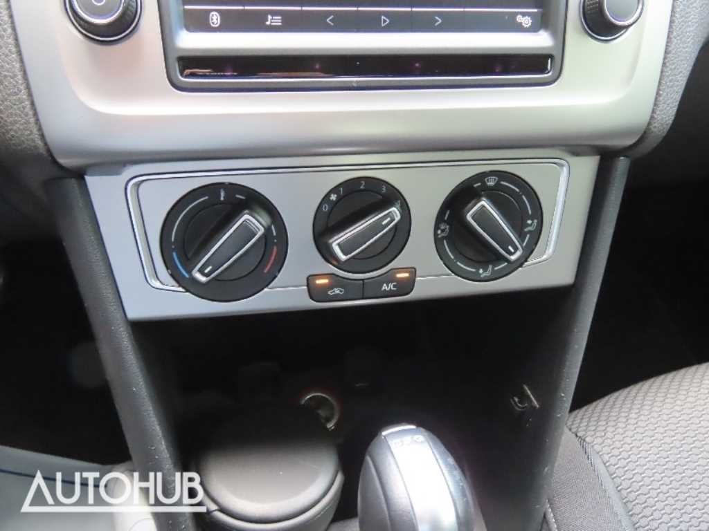 폭스바겐 폴로 1.4 TDI 블루모션 R-LINE 이미지 8