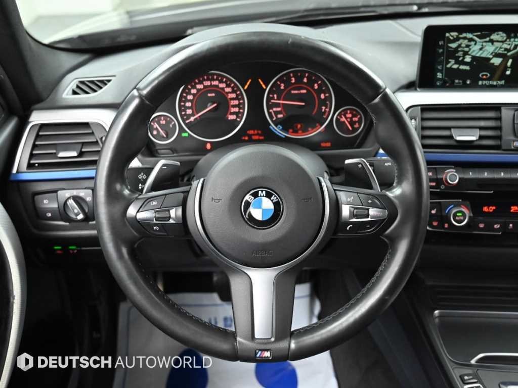 BMW 3시리즈 3시리즈 (F30) 320i M 스포츠 이미지 13