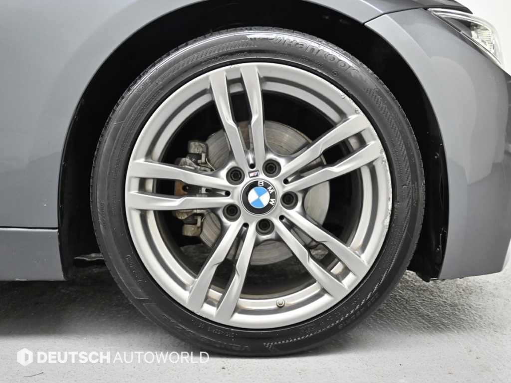 BMW 3시리즈 3시리즈 (F30) 320i M 스포츠 이미지 5
