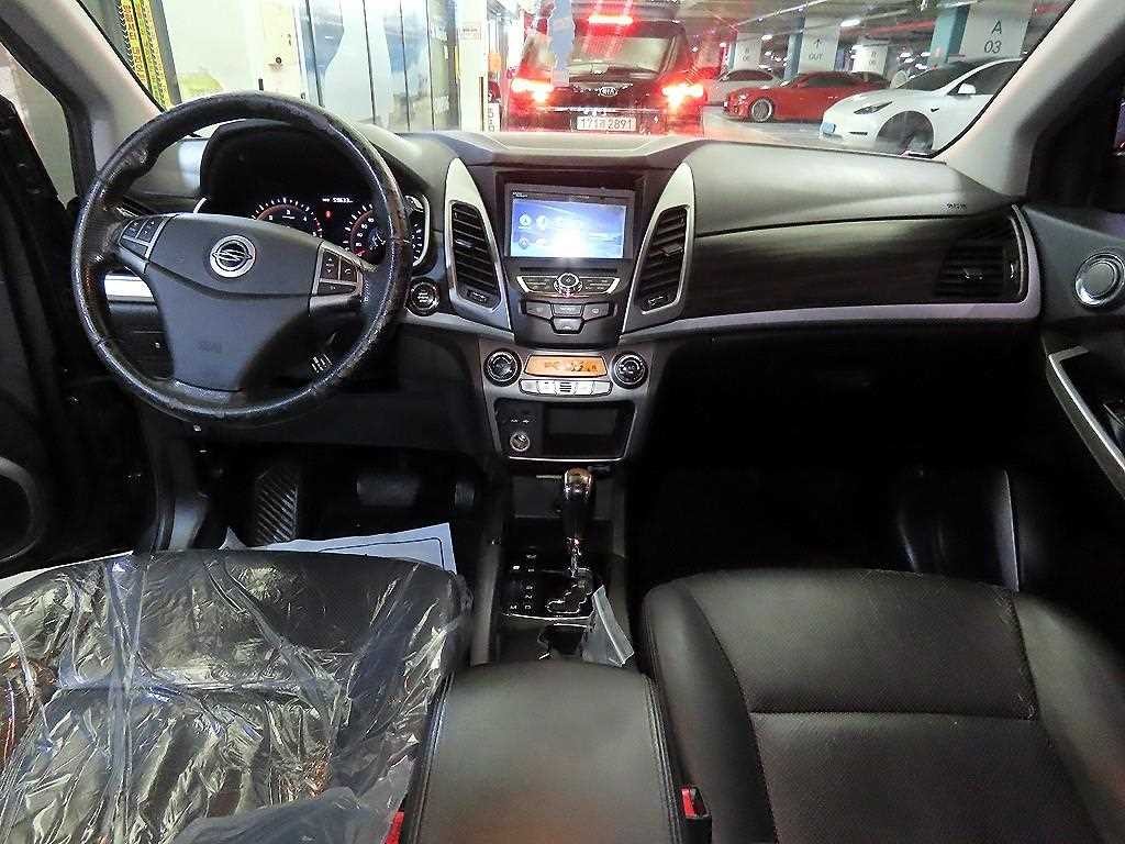 KG모빌리티(쌍용) 코란도 뉴코란도C 2WD 2.0 CVT 고급형 이미지 10