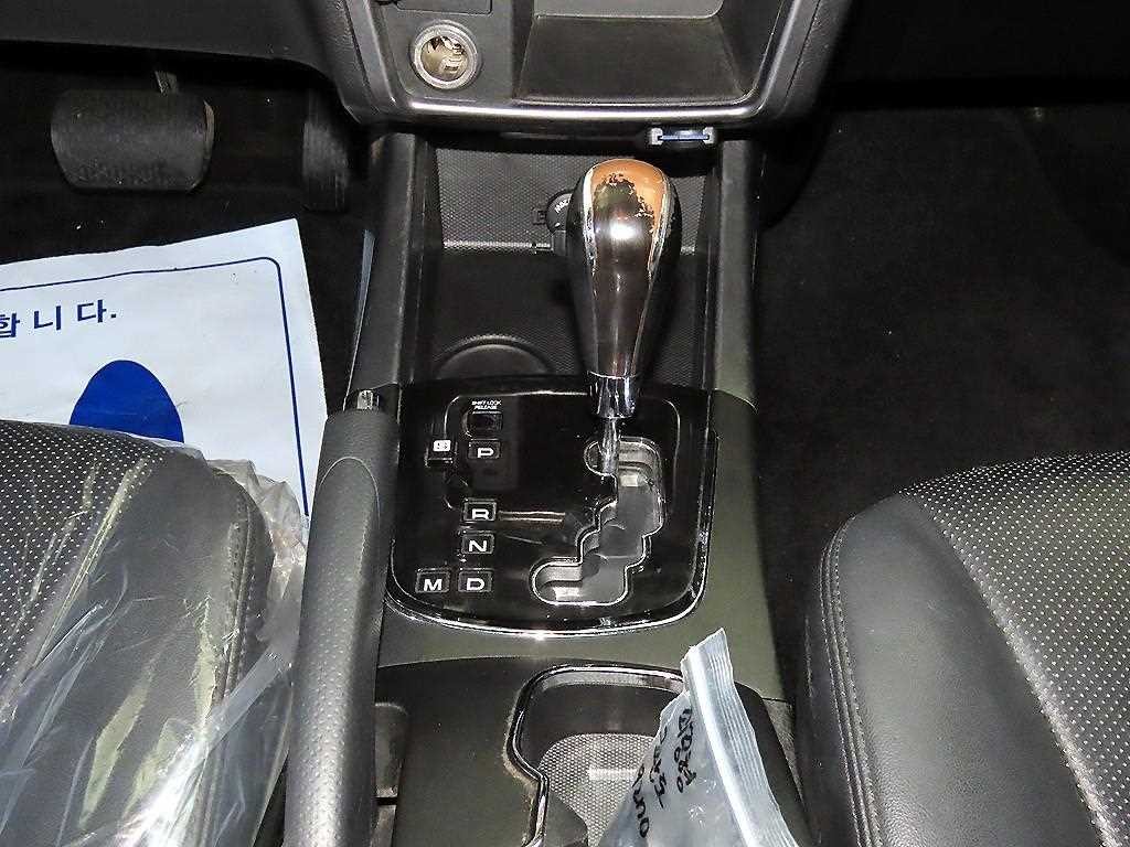 KG모빌리티(쌍용) 코란도 뉴코란도C 2WD 2.0 CVT 고급형 이미지 12