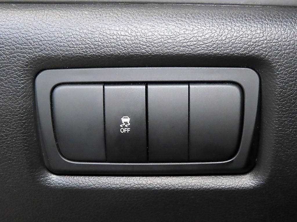 KG모빌리티(쌍용) 코란도 뉴코란도C 2WD 2.0 CVT 고급형 이미지 15